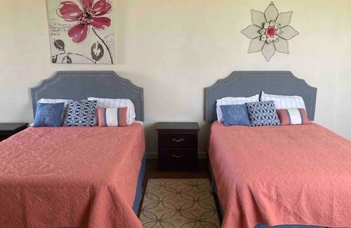 Port Lavaca Apartment | Sunset Haven: Your Seaside Escape