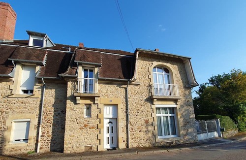 Saint-Honore-les-Bains Bed & Breakfast | Suite Familiale 55m2 Petit Déjeuner Compris Pour les Amoureux de la Nature
