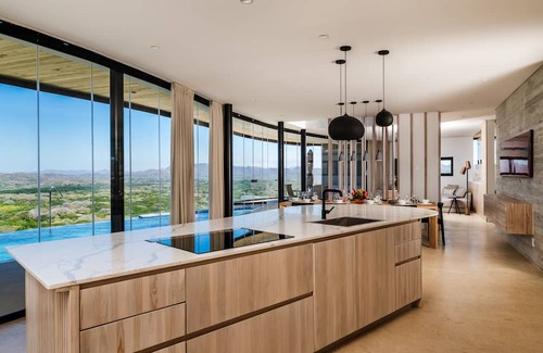 Tamarindo Villa | Stunning Modern 6 Bdrm Villa With World Class View and Daily Breakfast