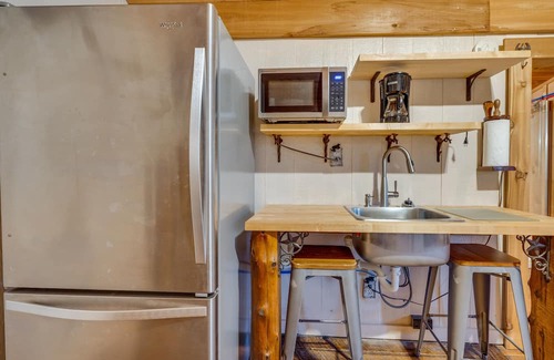 Wellston Apartment | Jackson County Studio w/ Fire Pits & ATV Trails!