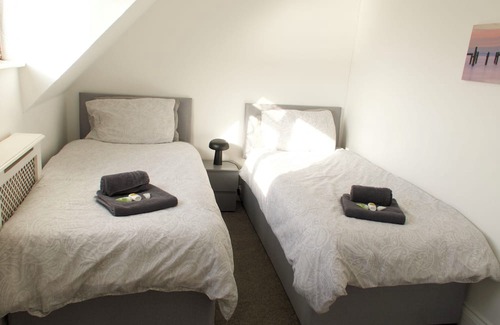 Westcliff-on-Sea House | House In Chalkwell (Southend) Amazing Sea Views