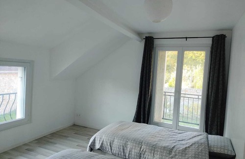 Vernou-la-Celle-sur-Seine House | Gîte 10 Couchages Proche Fontainebleau