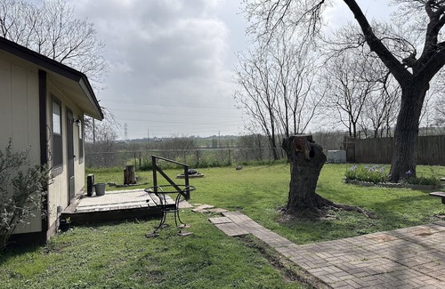 Del Valle Apartment | Green Haven Studio near ABIA COTA Austin SXSW Airport F1