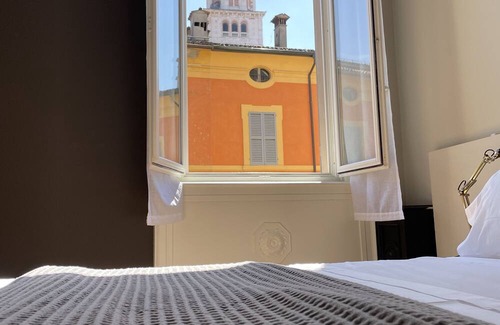 Old Town Apartment | Duomo 12 , nel Centro di Modena