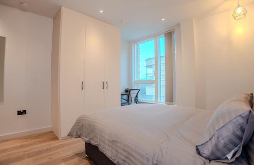 Canons Apartment | The Jubilee line provides direct links to London Bridge and Wembley station