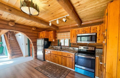Pine County Cabin | Cozy log cabin located on a peaceful river near ATV trails and historic Duluth