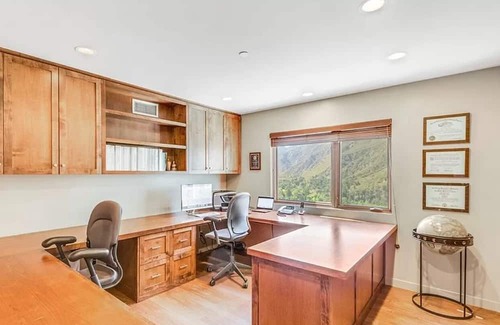Tujunga House | Extraordinary Gated Compound - Forested Hillsides