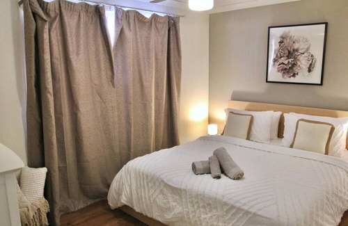 Thornlie Villa | Stylish Thornlie 2BR Escape