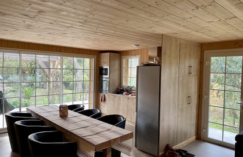 Saint-Julien-en-Born Villa | La Cabane sur le Courant