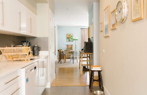 Banchory Cottage | A cosy colourful cottage with a great view