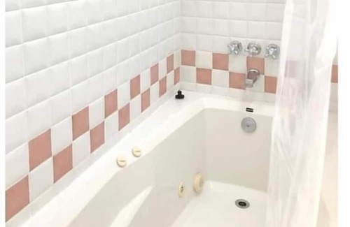 Belmar Apartment | Summer Beach Cabin Only 4 miles to beach