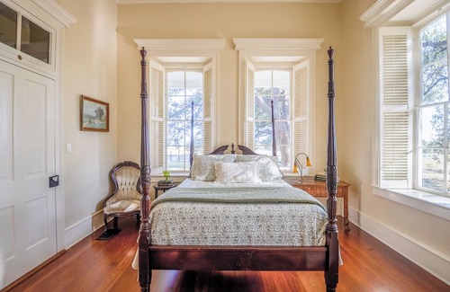 Lampasas Other | Charming farmhouse with 4 bedrooms and breathtaking views on a quiet ranch.