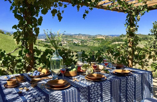 Castilenti Bed & Breakfast | Bed and Adventure - Camera Vista met Panoramisch Uitzicht!