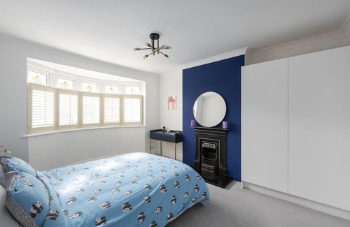 Penge House | Charming House easy access to Central London