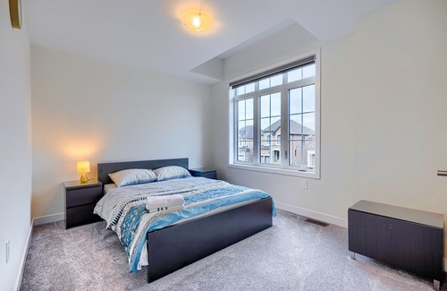 Cambridge House | A king and 3 Queen beds in 4 bedrooms, good sleep for 8