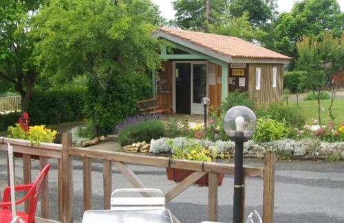 Villefranche-du-Perigord House | Mobilhome 3 étoiles - Piscine - eeeebb