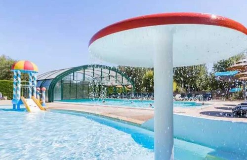 Vernioz Ski Chalet | Chalet 4 étoiles - Parc aquatique - eeeaag