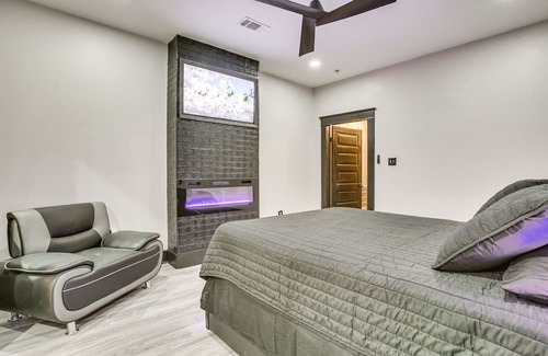Saint Claude House | New Orleans Duplex: 2 Mi to Bourbon Street!