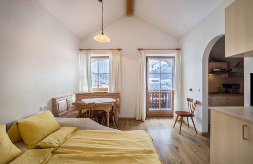 Villabassa Apartment | Apartment 'Stauderhof 3' with Mountain View, Shared Garden