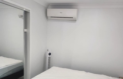 Nerang House | Close to Movie World and sea world and wet & wild