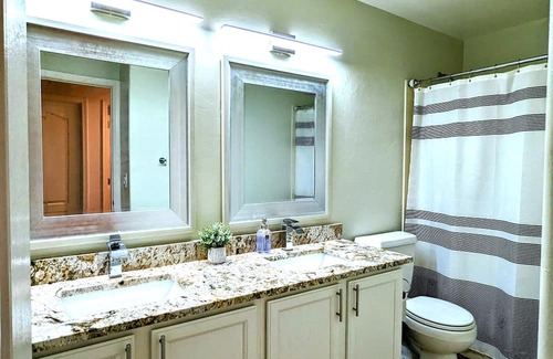 Continental Ranch House | Desert resort welcomes adventure & relaxation!