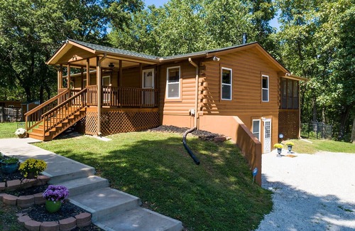 Johnson County House | Quiet and serene place to recharge and enjoy the beauty of nature!