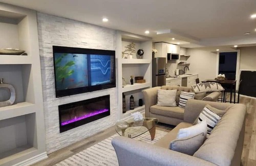 Durham Region House | Stylish Retreat in North Oshawa