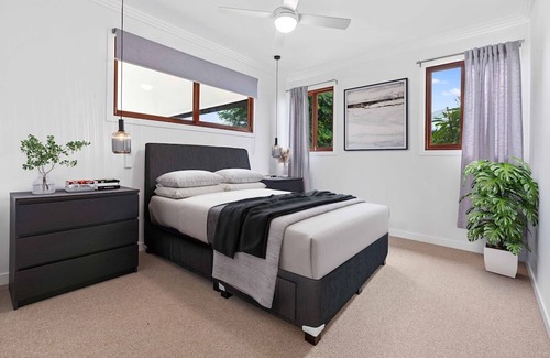 Sandgate Apartment | "Sandgate Hideway" - Sandgate Q 4017
