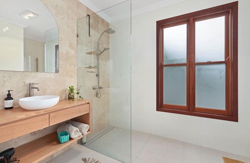 Sandgate Apartment | "Sandgate Hideway" - Sandgate Q 4017