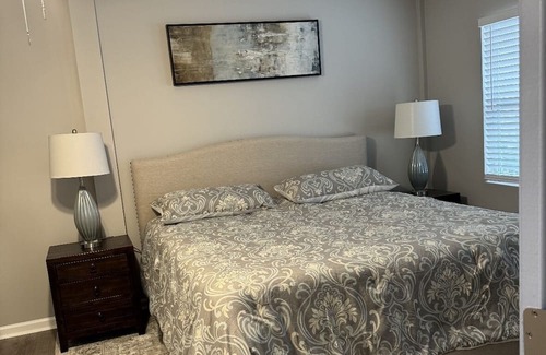 Church Street House | Elegant 4 bedroom home sleeps 6-8! Private Backyard