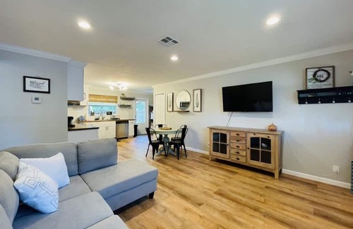 Sailboat Bend Villa | Oasis home & backyard in the Heart of DT Fort Lauderdale
