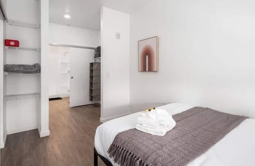 Downtown Columbus Apartment | El Traditional 1BR Suite - Free Parking