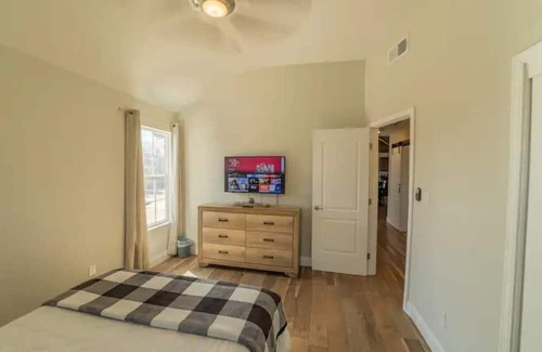 Sunrise Acres House | Northeast Spacious Home. Warmth, Cheer & Joy Await