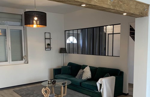 Neuville-Saint-Remy House | Chez Apolline - Jolie Maison Proche Centre Ville Entièrement Rénovée