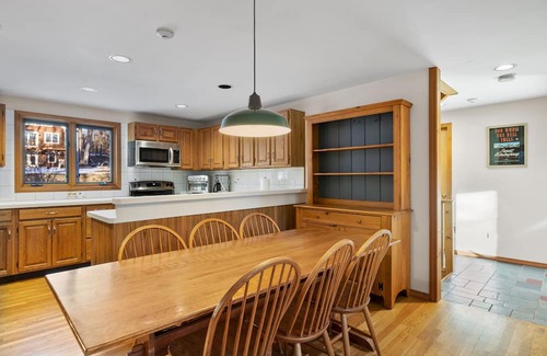 Moultonborough House | Lake Winnipesaukee Retreat - Private Beach Access