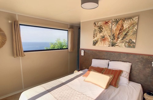 Le Dramont Ski Chalet | Kabane Bohème - Vue Exceptionnelle sur le Cap Estérel, L'ile D'or et St-tropez