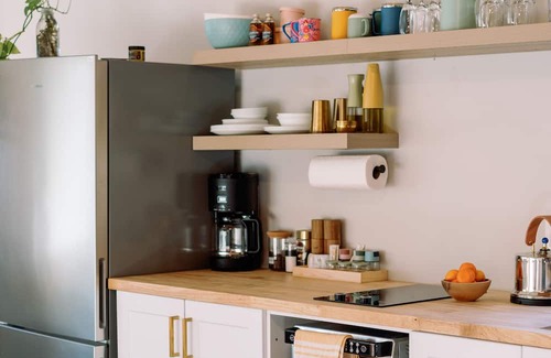 Shawnigan Lake Cabin | Relaxing Cabin Retreat, next to NYÜBU Spa