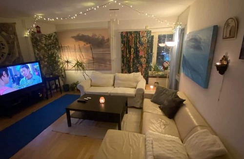 Tullinge Apartment | Luxurious Apartment 10 min From City