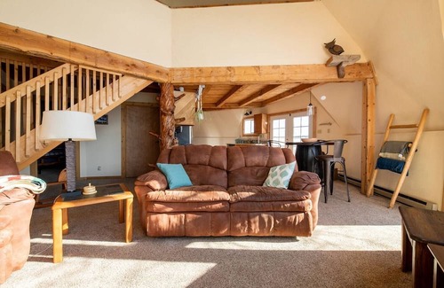 Westcliffe House | Spacious Geodesic Dome Home with Stunning Mountain Views - Walk to Westcliffe