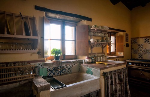San Quirico d'Orcia Villa | Villa in San Quirico D'orcia with 8 bedrooms sleeps 14