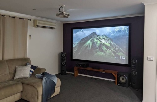 Flora Hill House | A Quiet Retreat in Flora Hill