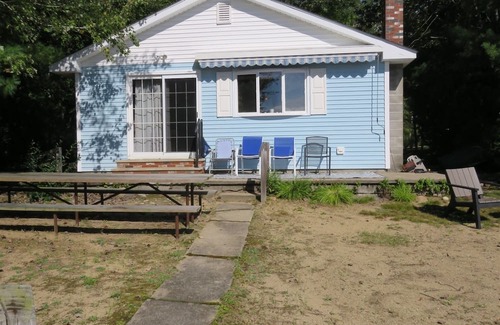 Sanford Cottage | Delightful waterfront home offers fun and relaxation for all who venture here!