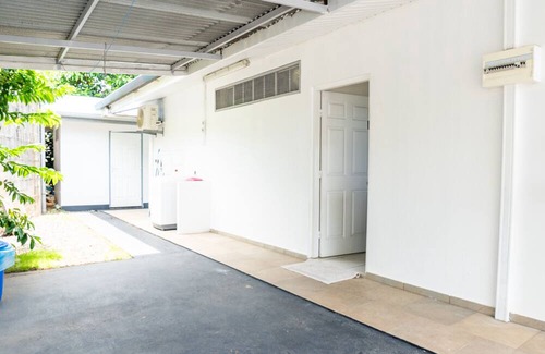 Faaa House | Fare Piafau in Faa'a - Charm & Proximity to the Airport