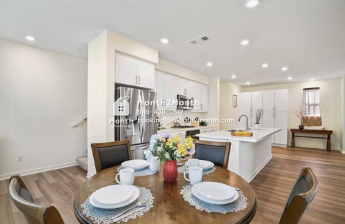 Chino House | The Palace on Traveller #41405