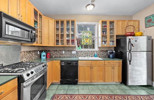 Hyde Park House | Bungalow in historic walking neighborhood near downtown Austin
