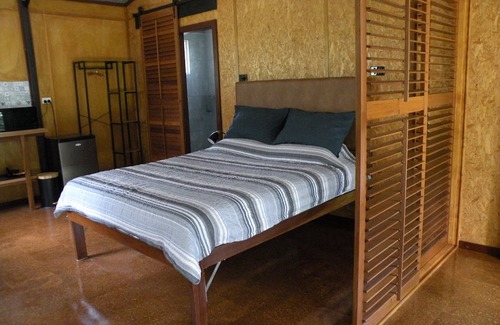 Traveston Cabin | Noosa Hinterland Holiday Retreat. De-stress in an Eco-cabin surrounded by nature