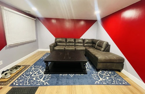 Buffalo House | Terrific 3-bedroom house with WiFi in Buffalo