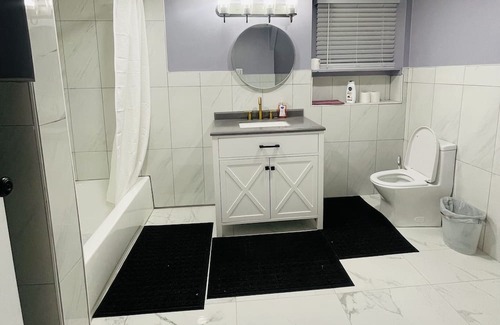 Buffalo House | Terrific 3-bedroom house with WiFi in Buffalo