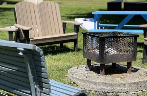 Bloomfield House | The Waupoos: Cozy Couple's Getaway in PEC