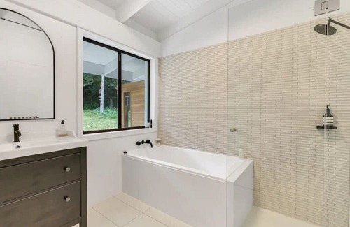 Bangalow House | Sanctuary Spaces - Casa King